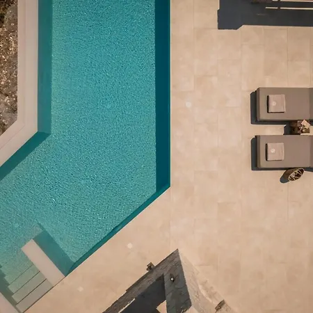 Adrias Kefalonia Zóla