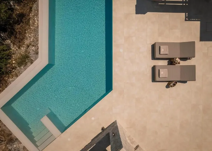 Adrias Kefalonia Zóla